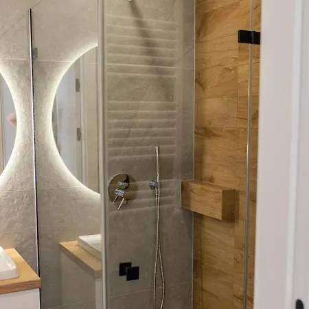 Aleksandra Lägenhet Dziwnów